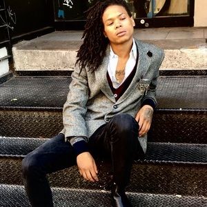 Meet your Posher, Elijah